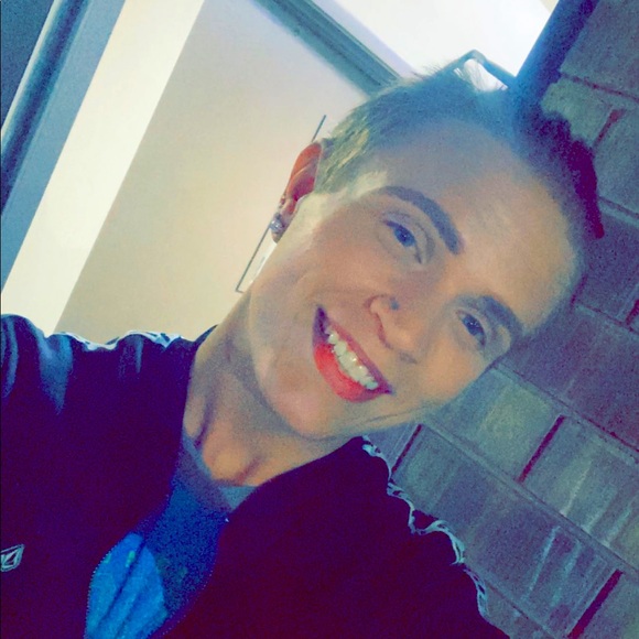 Meet your Posher, Riley - Picture 1 of 2